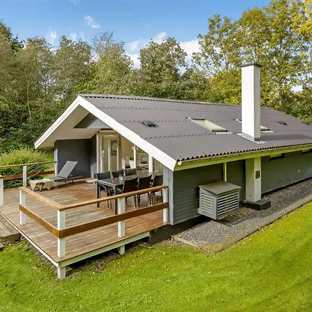 Dimo - 30km From The Sea By Interhome